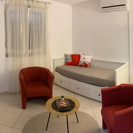 Apartment Lovre I