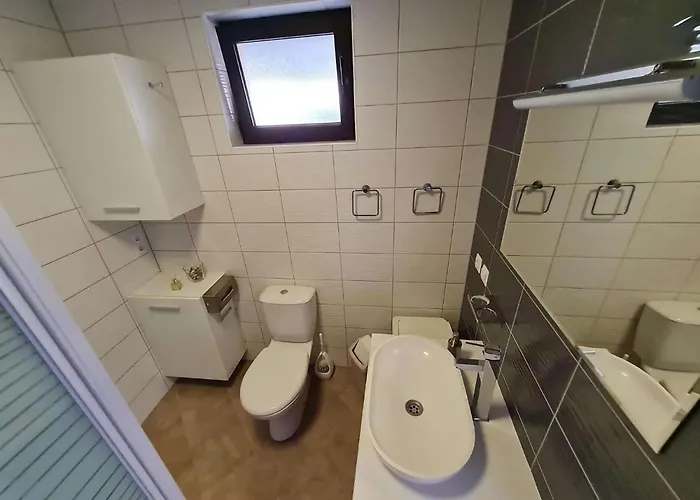Apartmán Lovre I *