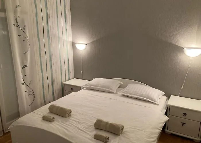 Apartmán Lovre I *