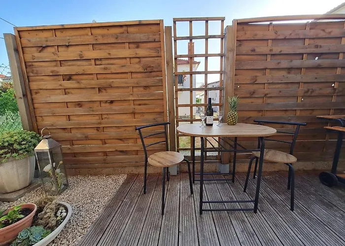 Lovre I Apartman Zára