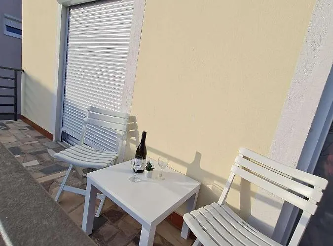 Lovre I Apartman Zára